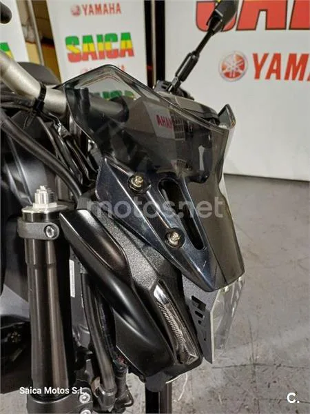 Yamaha MT-09 – Vista 8