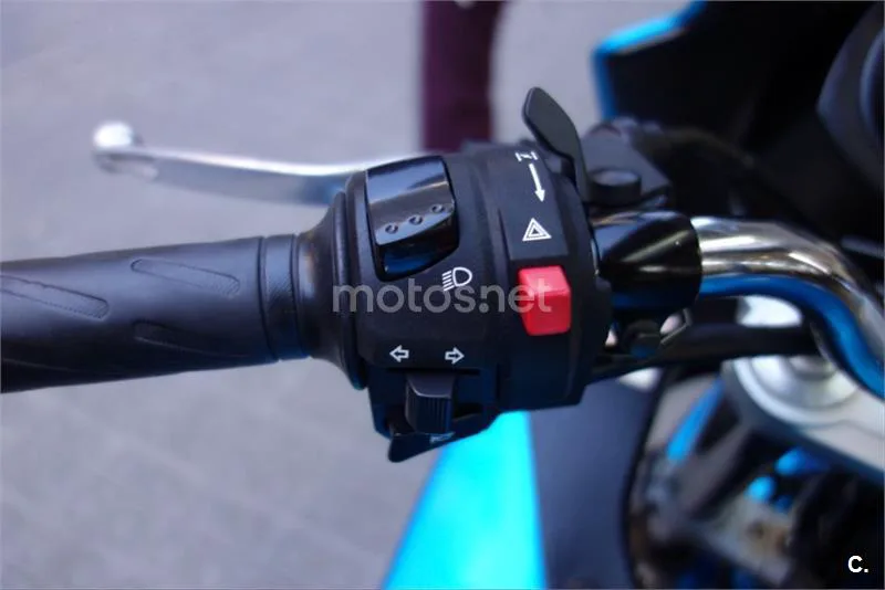 Suzuki Bandit 600 S – Vista 7