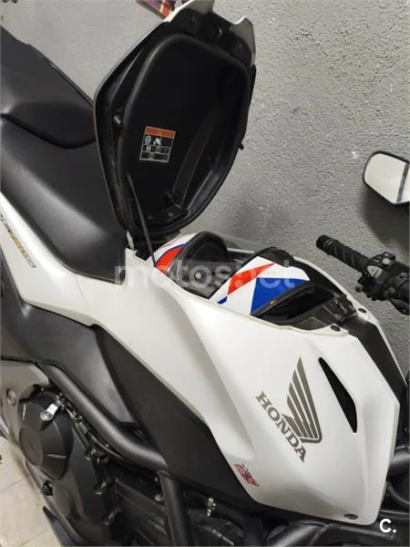 Honda NC 750 S – Vista 4
