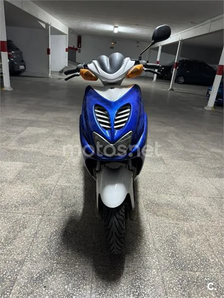 Yamaha Aerox 50 R – Vista 3
