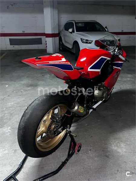 Honda CBR 1000RR Fireblade – Vista 11