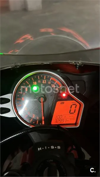 Honda CBR 1000RR Fireblade – Vista 3