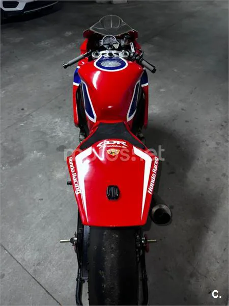 Honda CBR 1000RR Fireblade – Vista 8