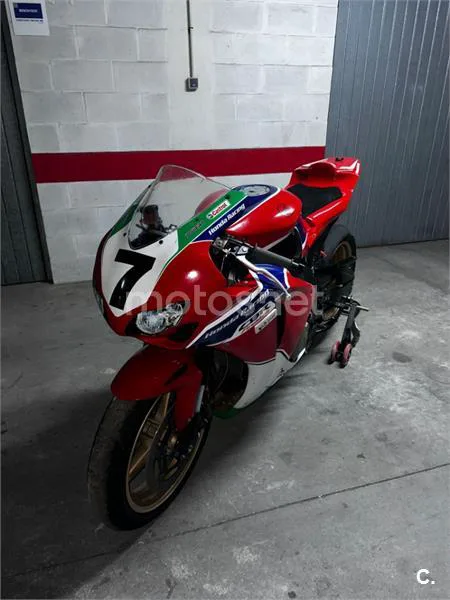 Honda CBR 1000RR Fireblade – Vista 9