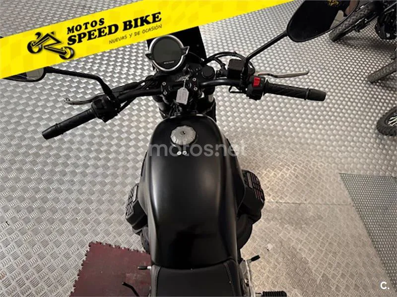 Moto Guzzi V7 – Vista 8