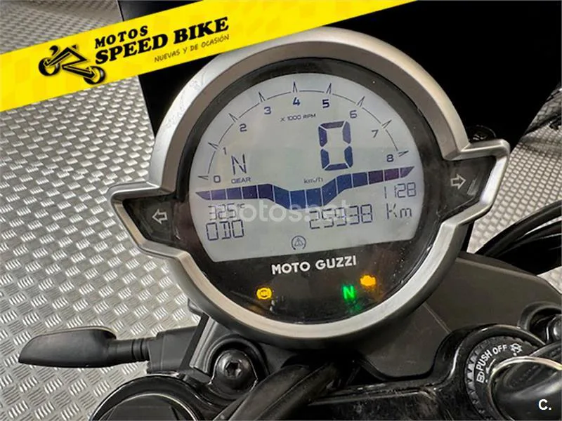 Moto Guzzi V7 – Vista 10
