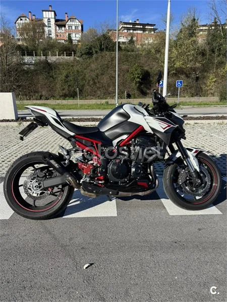 Kawasaki Z 900 – Vista 4