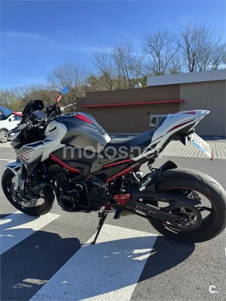 Kawasaki Z 900 – Vista 6