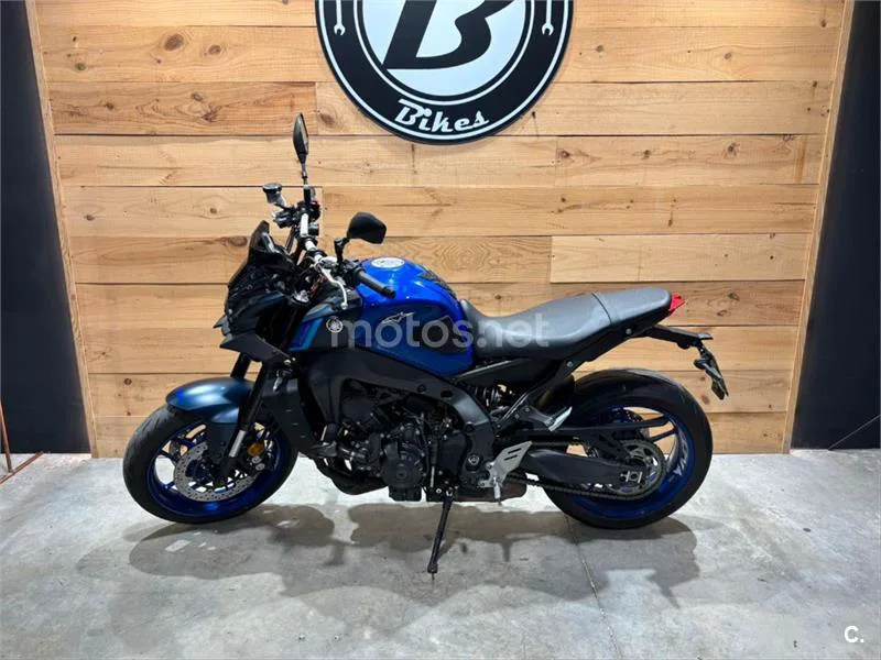 Yamaha MT-09 – Vista 12