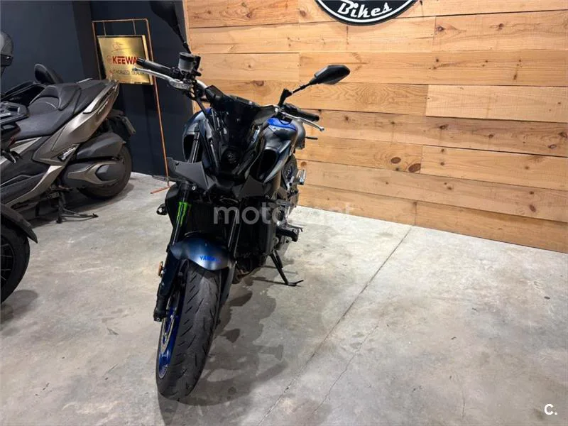 Yamaha MT-09 – Vista 3