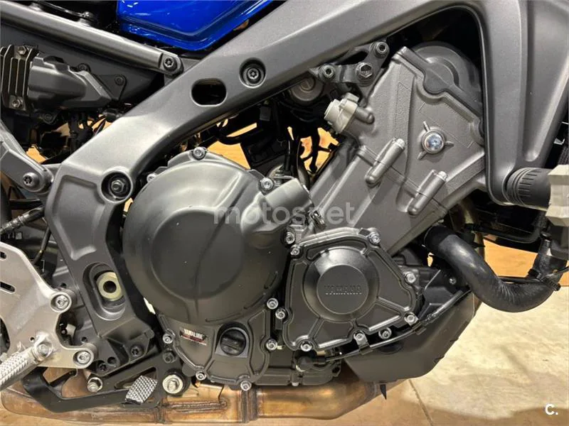 Yamaha MT-09 – Vista 22