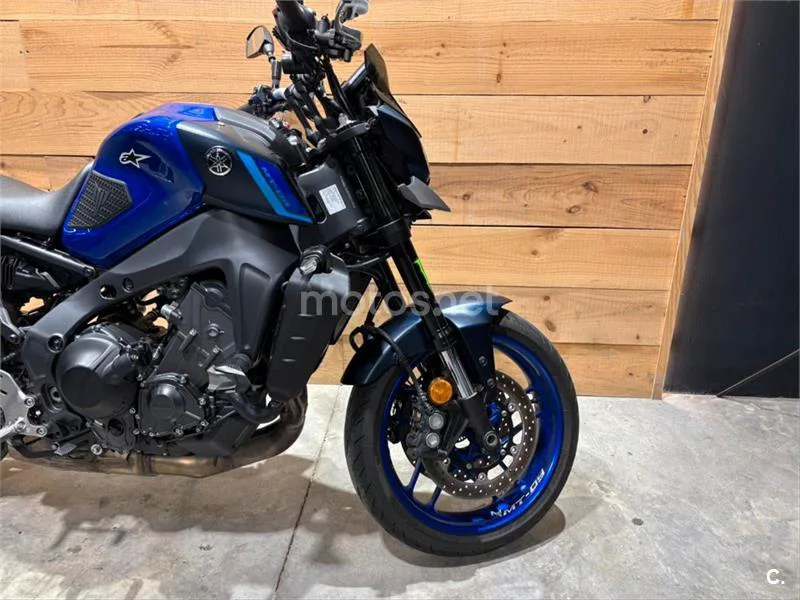 Yamaha MT-09 – Vista 8