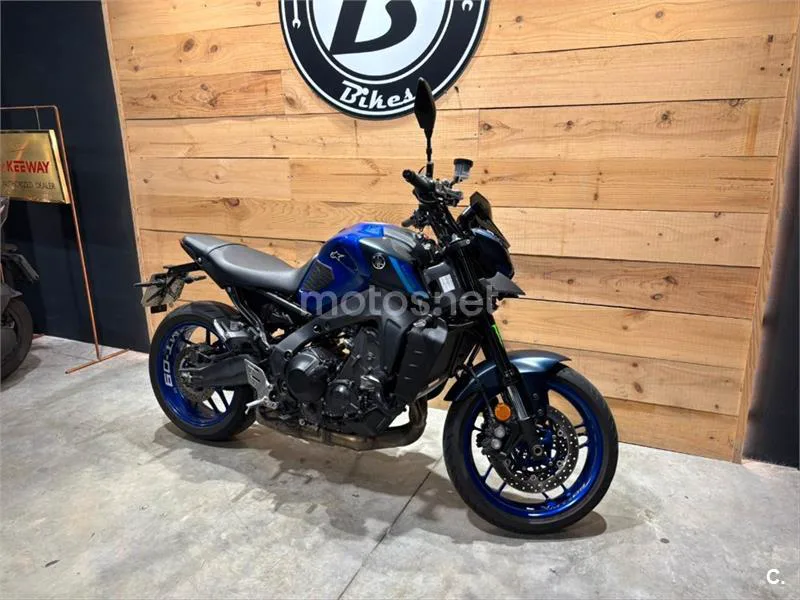 Yamaha MT-09 – Vista 9