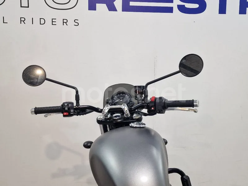 Triumph Speed Twin 900 – Vista 11