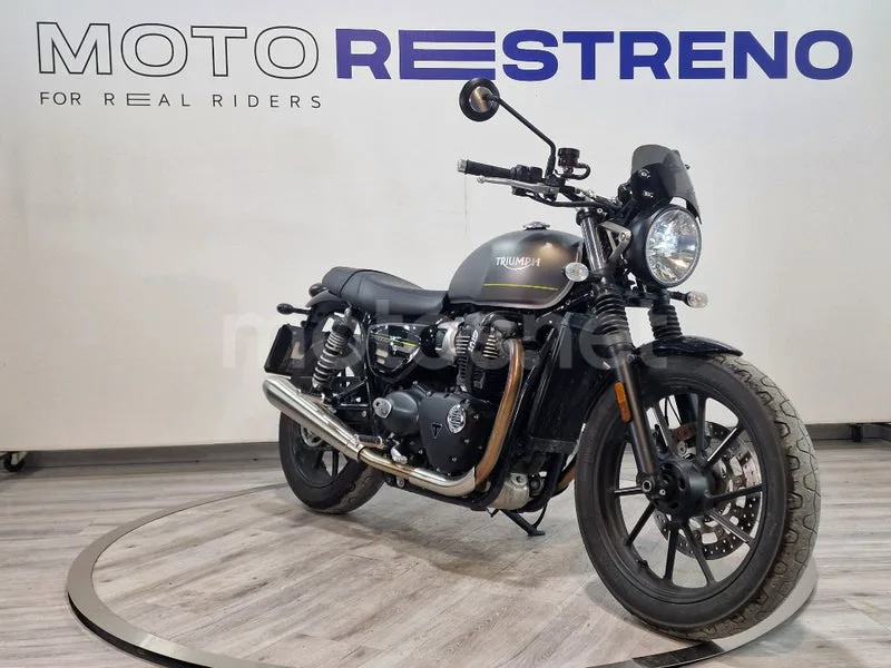Triumph Speed Twin 900 – Vista 6