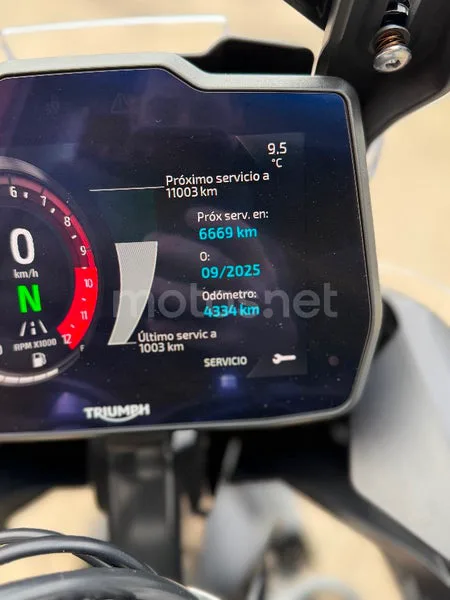 Triumph Tiger 900 - Vista 8