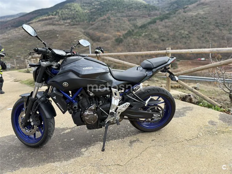 Yamaha MT-07 – Vista 3