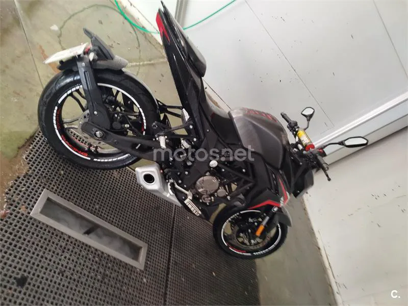 Voge 300R - Vista 4