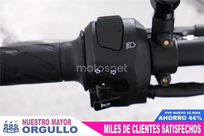 Moto Guzzi V7 III – Vista 11