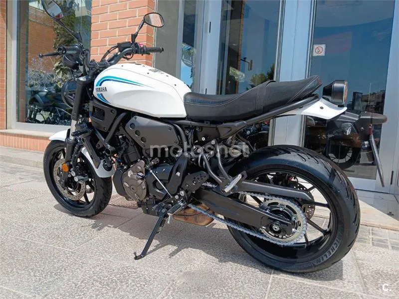 Yamaha XSR 700 – Vista 3