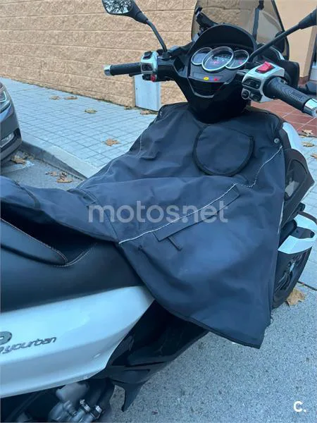Piaggio MP3 300 Yourban LT Sport – Vista 3