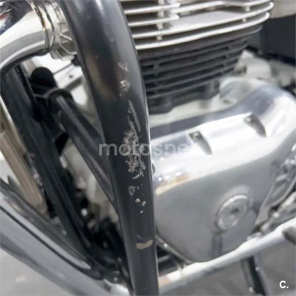 Royal Enfield Interceptor 650 – Vista 22