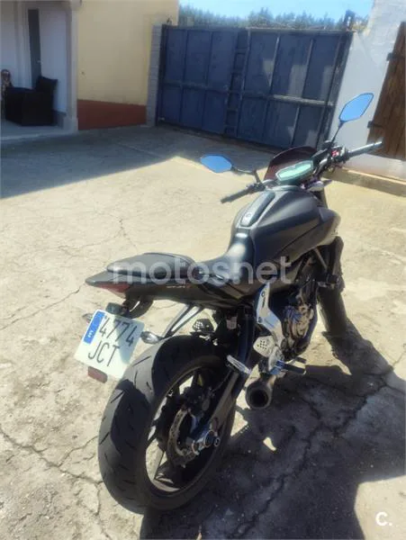 Yamaha MT-07 – Vista 3