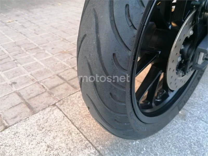 Yamaha MT-125 – Vista 8
