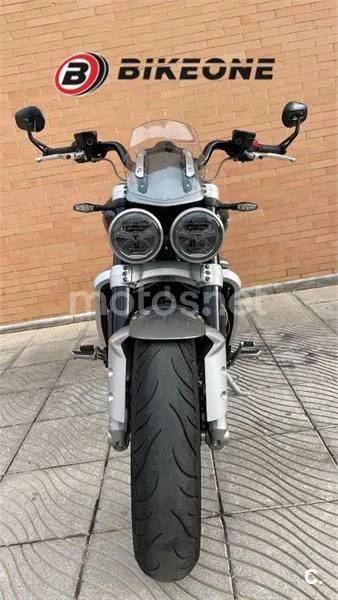 Triumph Rocket 3 – Vista 5