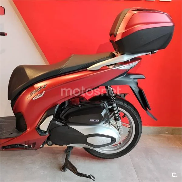 Honda SH 350i – Vista 15