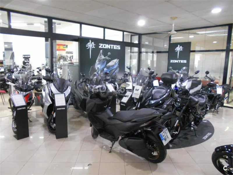Honda ADV 350 – Vista 25