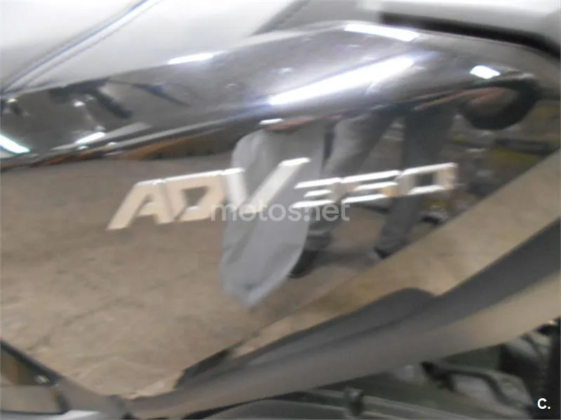 Honda ADV 350 – Vista 5