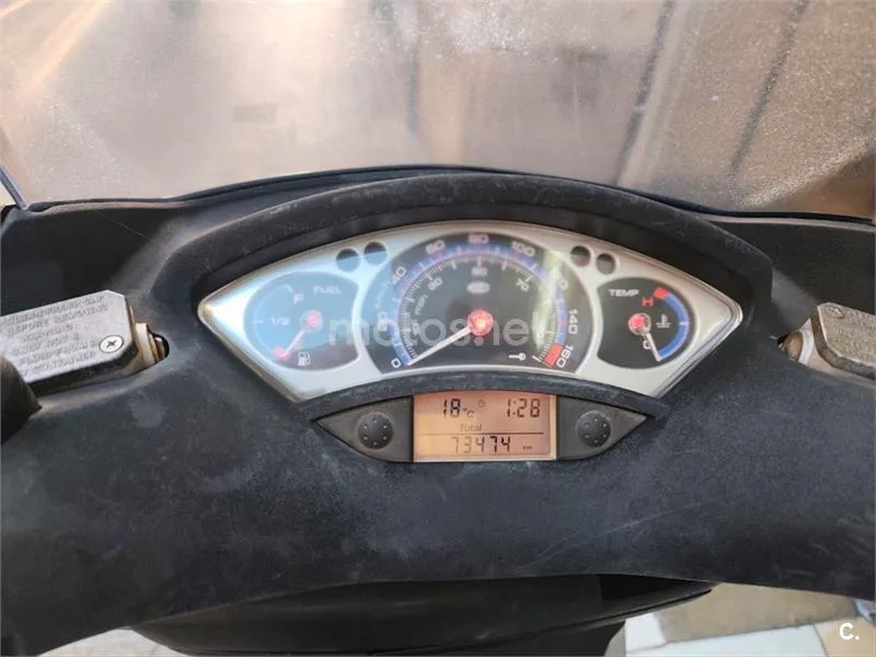 Yamaha XMAX 250 – Vista 6