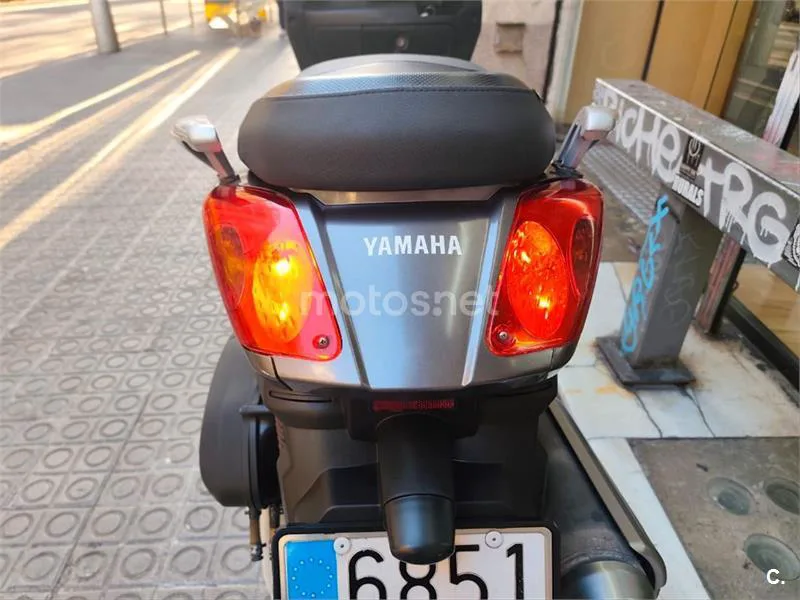 Yamaha XMAX 250 – Vista 8