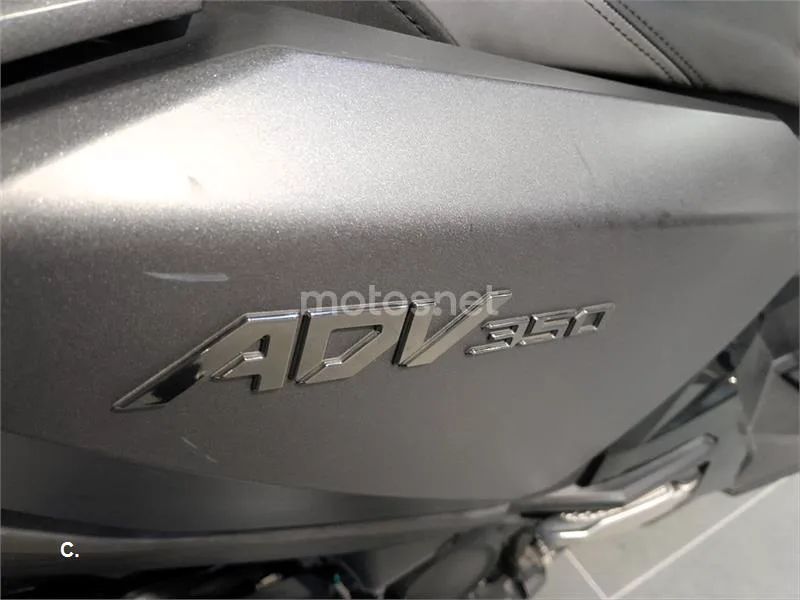 Honda ADV 350 – Vista 5