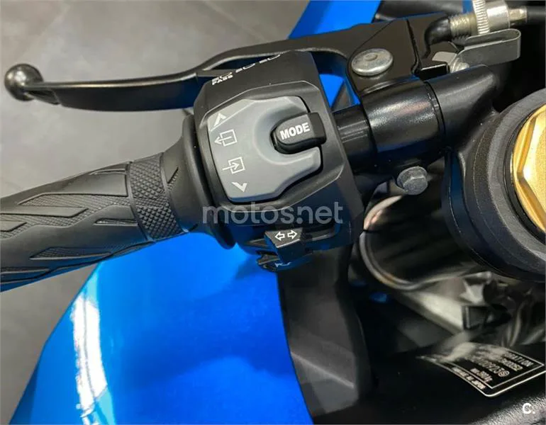 Suzuki GSX-R1000 – Vista 11