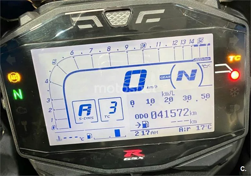 Suzuki GSX-R1000 – Vista 12