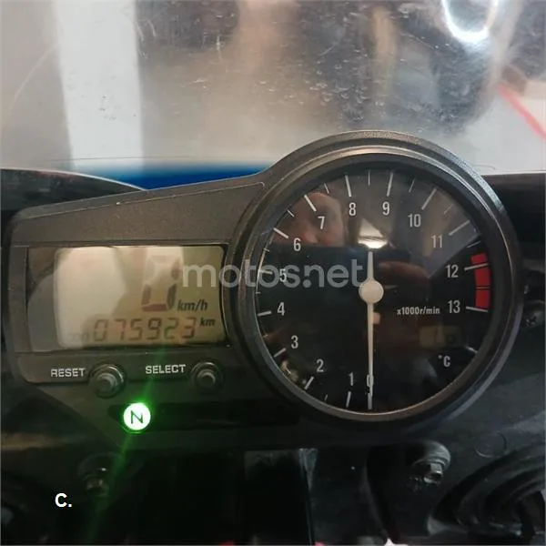 Yamaha R1 – Vista 7