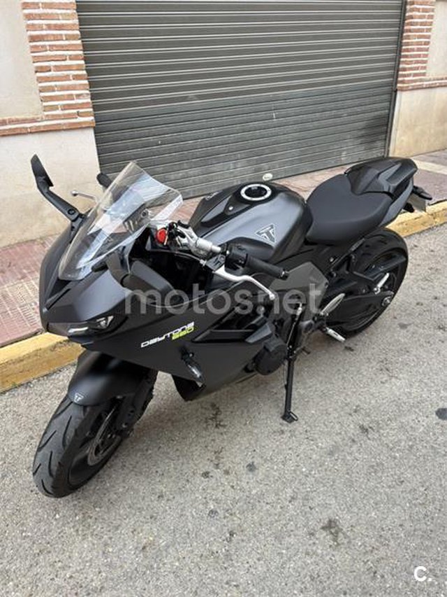 Triumph Daytona 660 8500 € 2024 Madrid