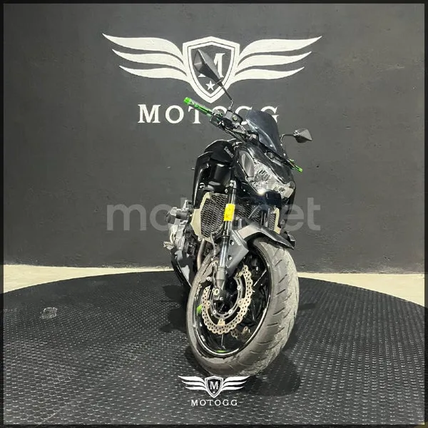 Kawasaki Z900 – Vista 4