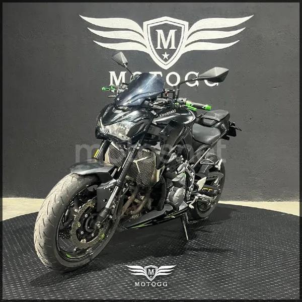 Kawasaki Z900 – Vista 6