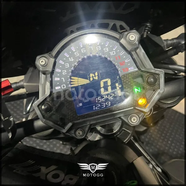 Kawasaki Z900 – Vista 9