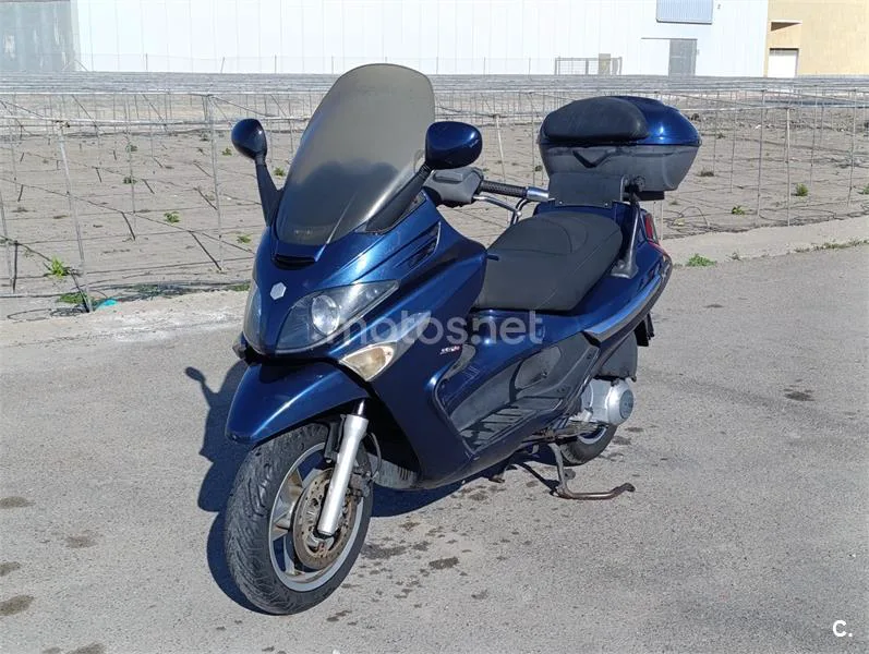 Piaggio X EVO 250 – Vista 4