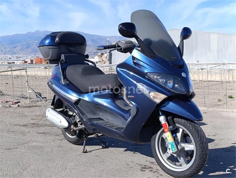 Piaggio X EVO 250 – Vista 6