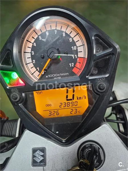 Suzuki SV 650 – Vista 2