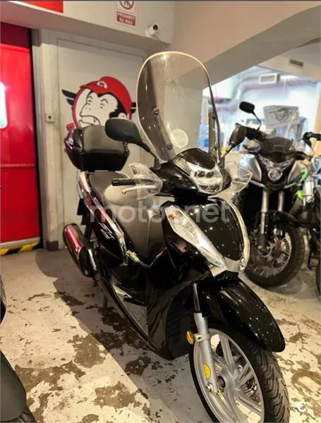 Honda SH300i – Vista 6