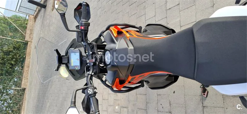 KTM 790 – Vista 9