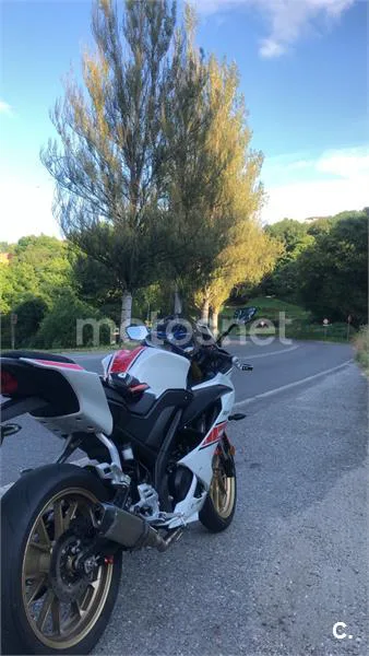 Yamaha R125 – Vista 3