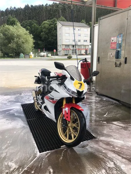 Yamaha R125 – Vista 7