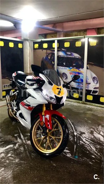 Yamaha R125 – Vista 9